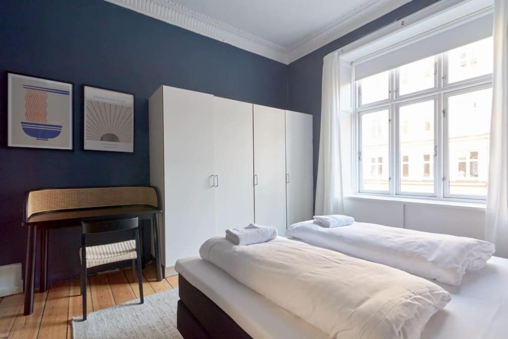 Moderen And Sleek 3Br With Bath By The Lakes And Metro Copenhague Exterior foto
