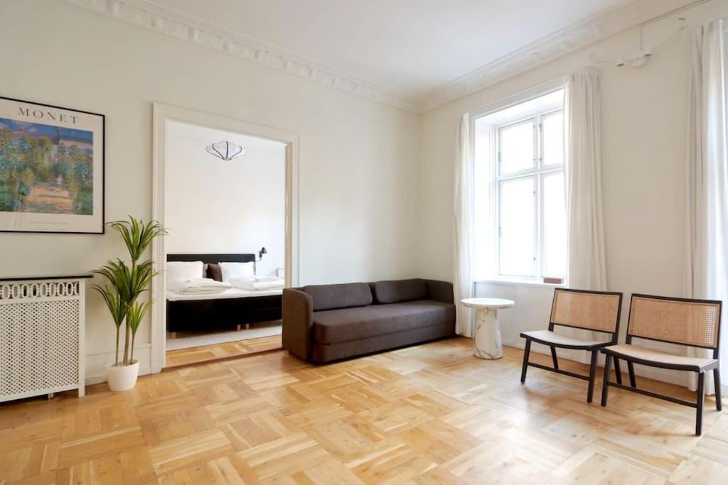 Moderen And Sleek 3Br With Bath By The Lakes And Metro Copenhague Exterior foto