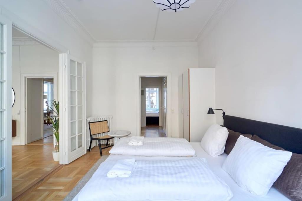 Moderen And Sleek 3Br With Bath By The Lakes And Metro Copenhague Exterior foto