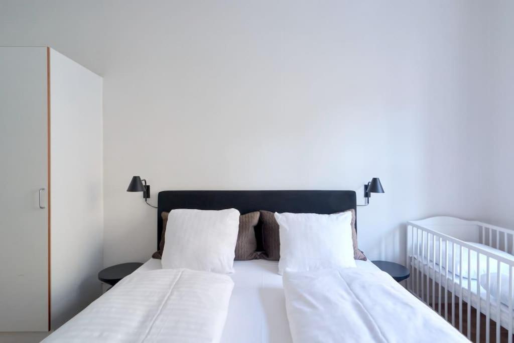 Moderen And Sleek 3Br With Bath By The Lakes And Metro Copenhague Exterior foto